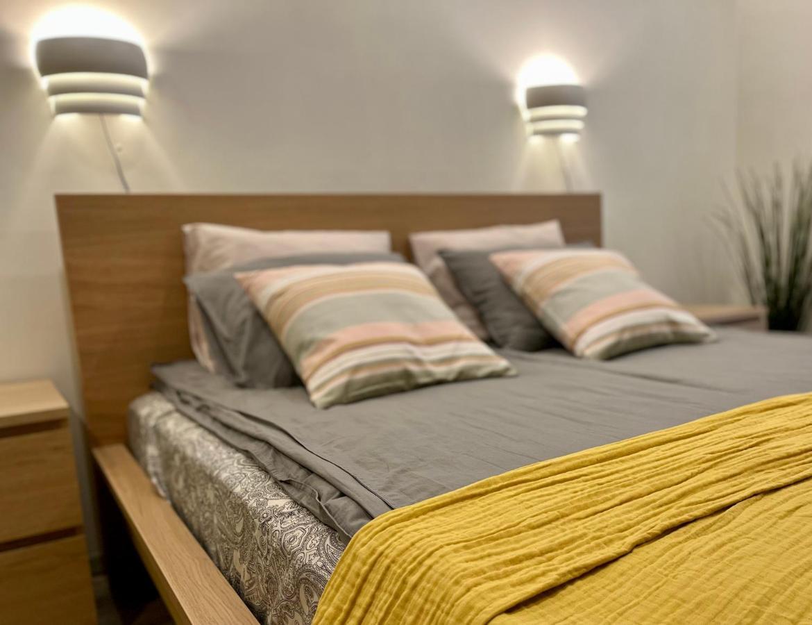 Cozy Vibes Like Home It Is Quiet Apartment With Three Bedrooms Riga Luaran gambar