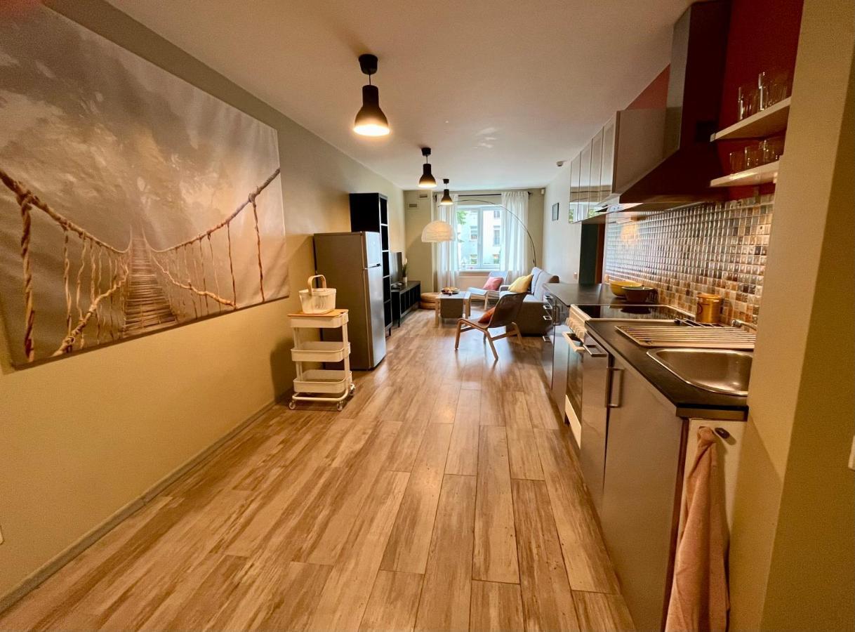 Cozy Vibes Like Home It Is Quiet Apartment With Three Bedrooms Riga Luaran gambar