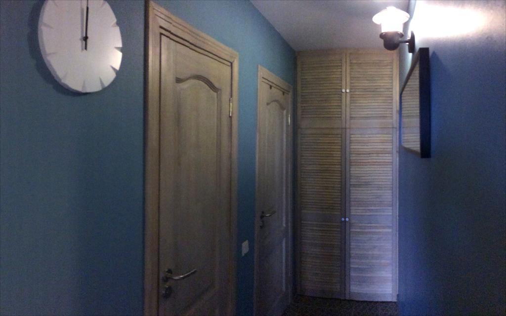 Cozy Vibes Like Home It Is Quiet Apartment With Three Bedrooms Riga Bilik gambar
