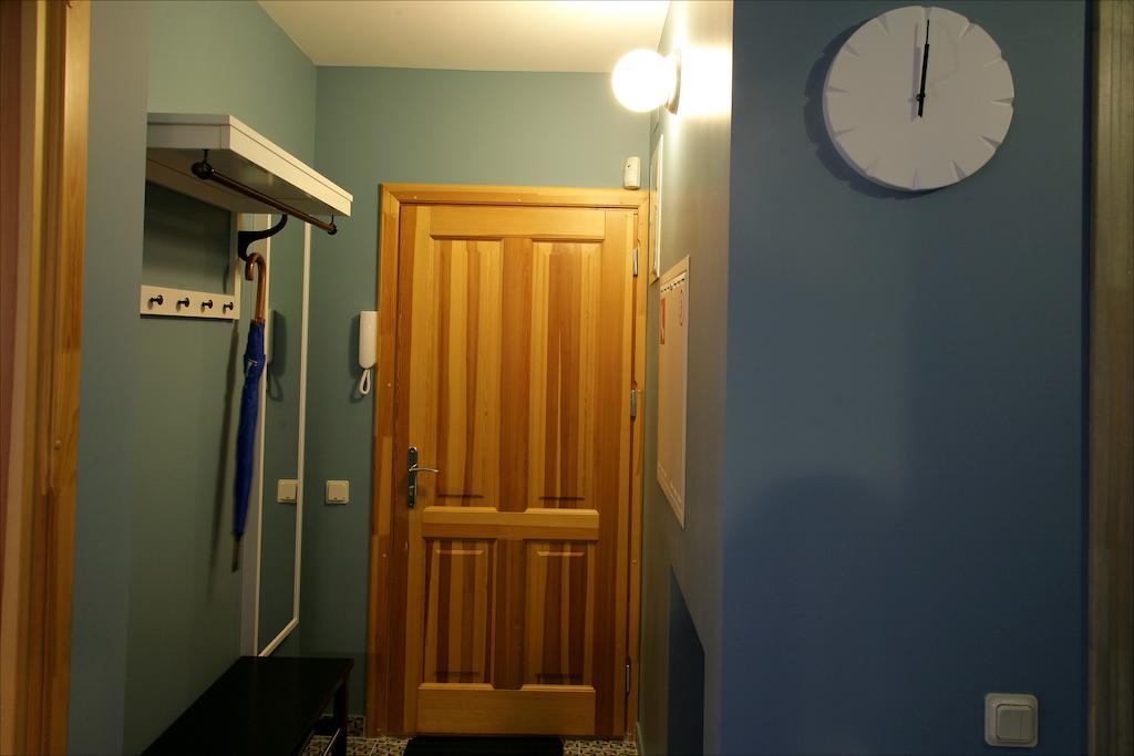 Cozy Vibes Like Home It Is Quiet Apartment With Three Bedrooms Riga Bilik gambar